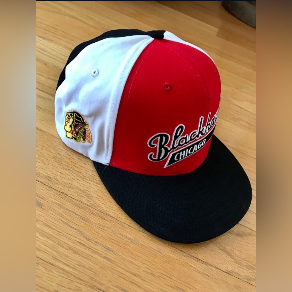 NHL Chicago Blackhawks Retro SnapBack Cap Hat (Brand New)